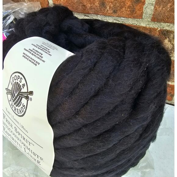 2 Skeins LOOPS & THREAD Easy Spirit Chunky Yarn CHARCOAL 108 Yd NEW Crochet GIFT - Picture 2 of 5